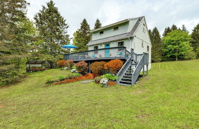 Mountain-View Catskills Casita: Hike, Fish & Golf!
