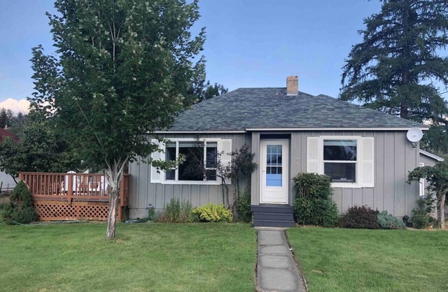 Mountain View Cottage, Walk Everywhere, Huge Fenced Yard