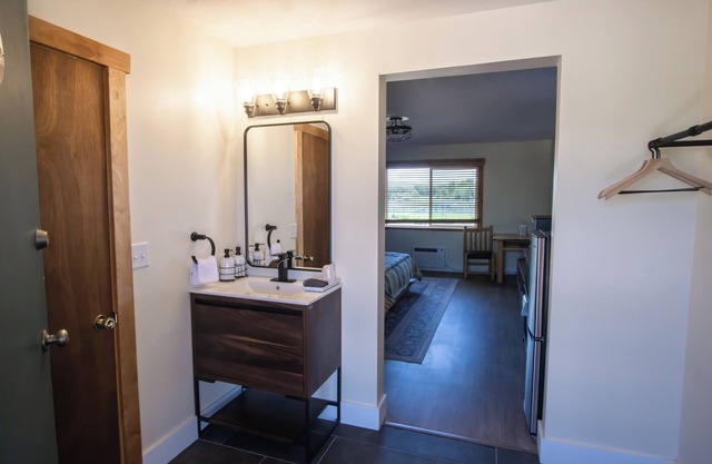 Mountain View Studio suite