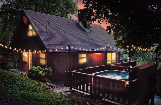Mtn Views Family Friendly Fire Pit Hot Tub Pool Table