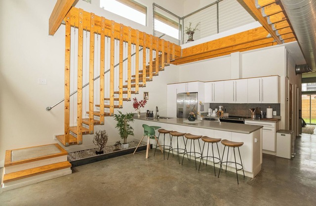 Nashville's Wabi-Sabi Retreat with HUGE 2nd Story Patio and Bonfire