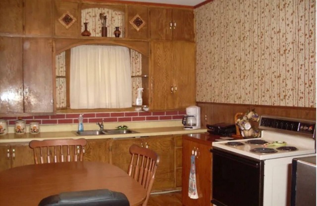Nations Premier Solar Eclipse site, beautiful rustic house set on 1.4 acres !