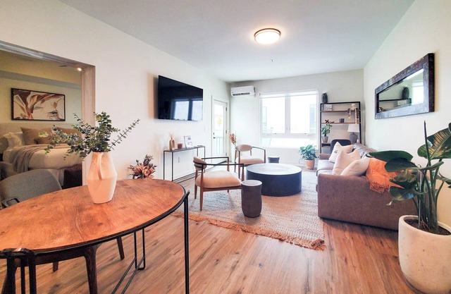Near downtown Columbus with WiFi, AC, fitness room, restaurants, and parks.