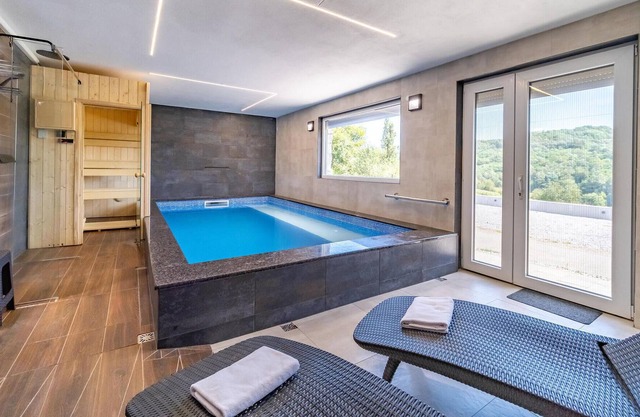 Near the Korana River, this modern and luxurious vacation home welcomes you.
