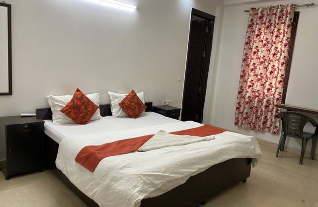 near to max hospital n5 min walk select city mall & dlf avenue n