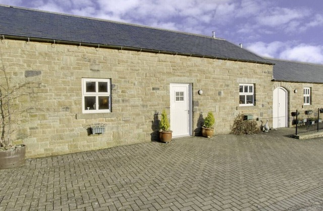 Nellys Cottage - Three Bedroom House, Sleeps 6