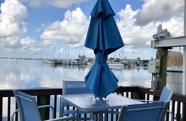 Nettles Island Waterfront with Dock & steps from Beach-plus Golf Cart Credit