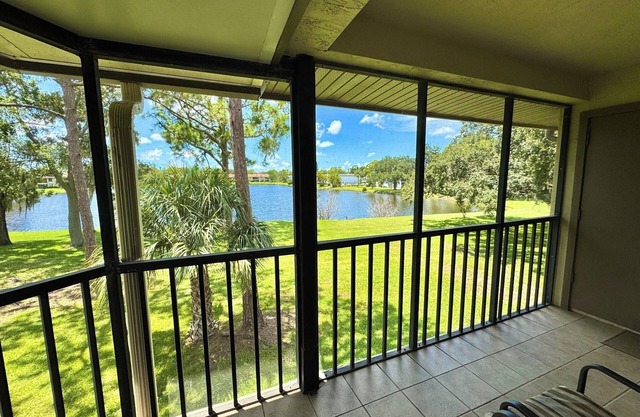 NEW- 2 bed/2 bath WATERVIEW CENTRAL LOCATION TAMPA