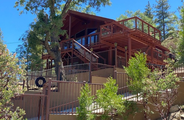 NEW Host- Remodeled Cozy Cabin/Amazing Mountain View’s