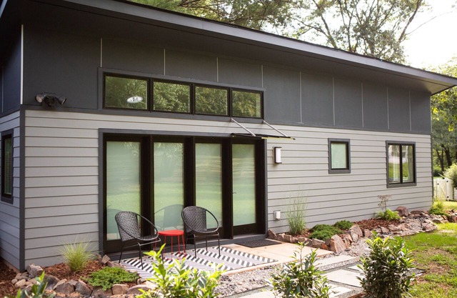 New luxury tiny house close to UVA