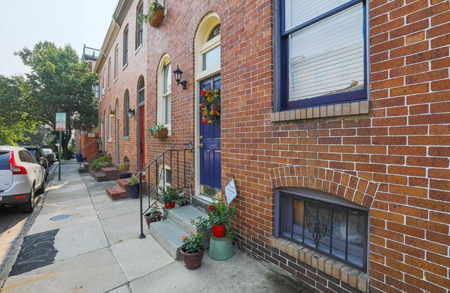 New Photos! Best Location & Reviews - Bmore Charmed!