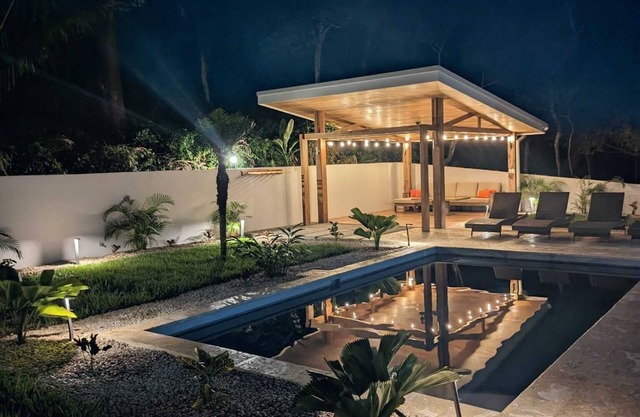 New Private Jungle Retreat. Minutes from everything Nosara has to offer!