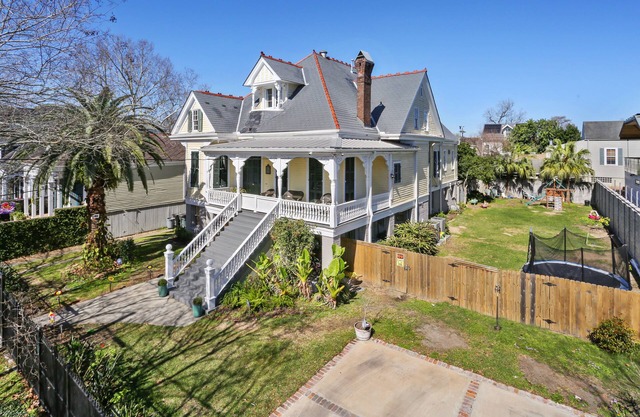 New Renovation Gated Uptown 3BR/4 Full Private Baths 1 block to Magazine St