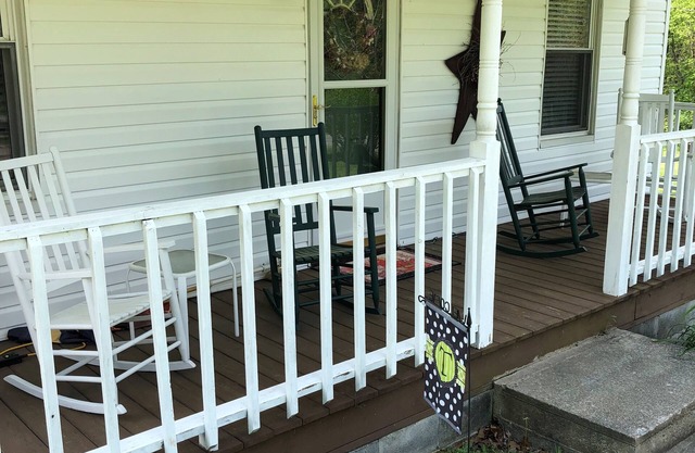 New River Gorge gem, conveniently located for all activities.