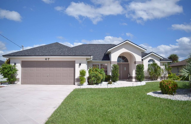 NEW! SEA STAR OASIS: ROTONDA WEST 3BD/2BTH HEATED POOL HOME! 18 MIN TO BEACH!