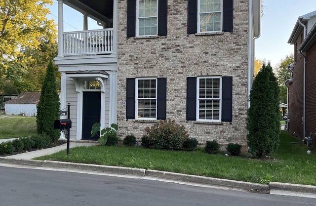 New Two Story House with Two Decks & Screened in Patio near Charming Downtown