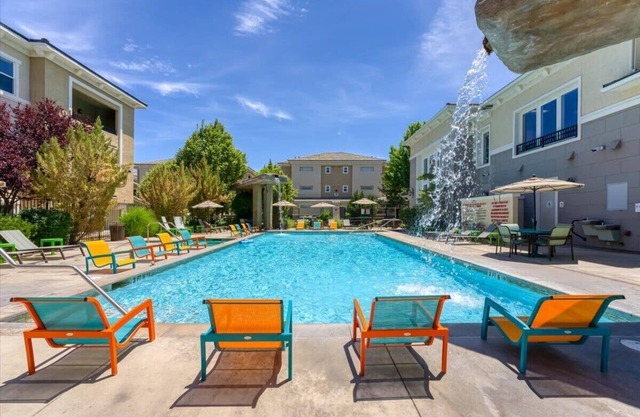 New Upscale 1BR Stay with Mini Golf, Sauna & Heated Pool
