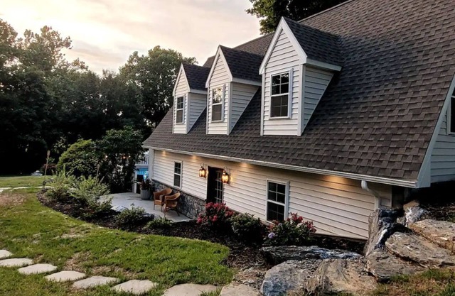 New Waterfront Creekside Cottage w/Private Pool, Firepit, Paddle Boat, Fishing