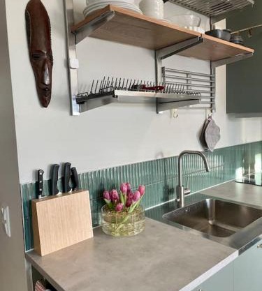 Newly built bright apartment, close to everything If you want to visit Stockholm, you will find the perfect accommodation here! Ferry line 80 makes it very convenient and easy to get to the city center