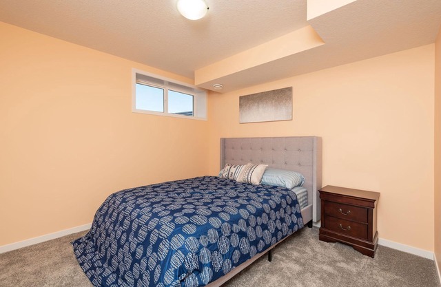 Newly built Cozy 2bedroom secondary suite in Calgary