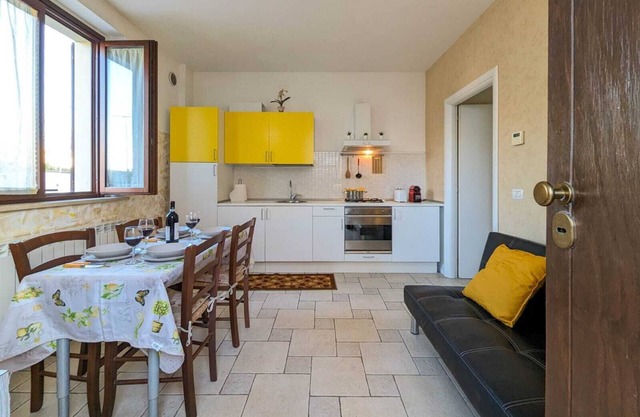 Newly built apartment within walking distance of the sea and the center.