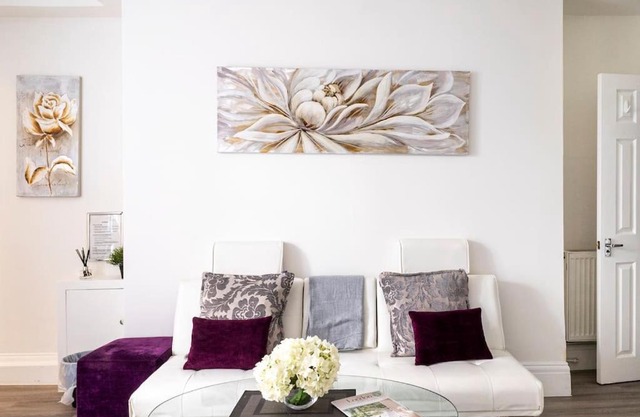 Newly Refurbished Garden Level Studio Flat