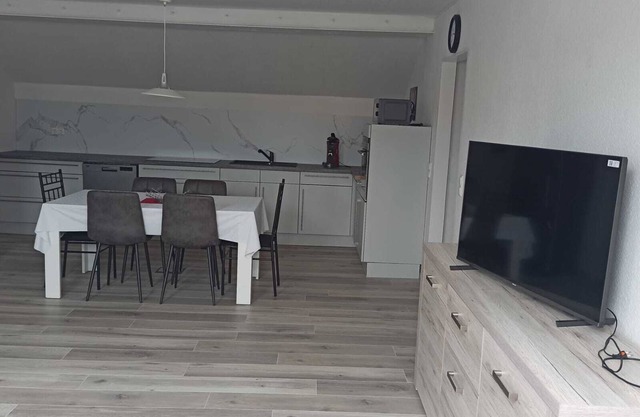 Newly renovated apartment directly at the S-Bahn Hoffenheim 90 sqm