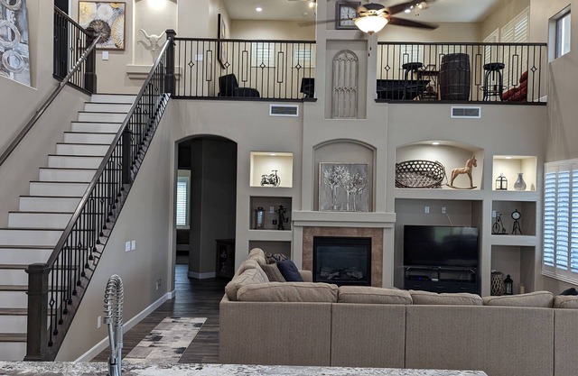 Newly renovated 2023 Luxury home N Scottsdale/Cave Creek-Mtn Views & Heated Pool