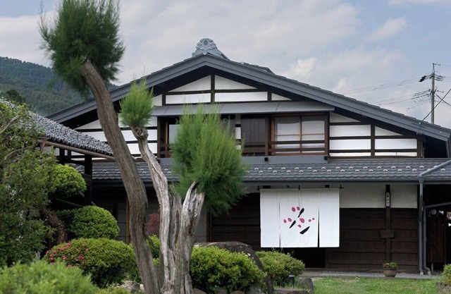 Newly renovated entire villa, with serene gardens