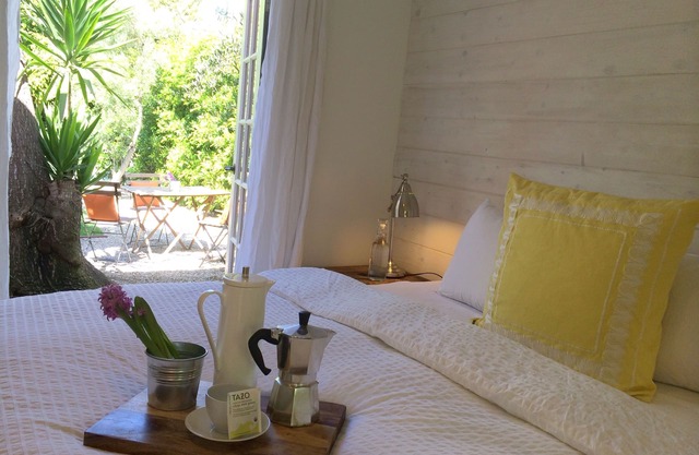Newly Restored 2 Bed 2 Bath Oasis House In The Heart Of West Hollywood