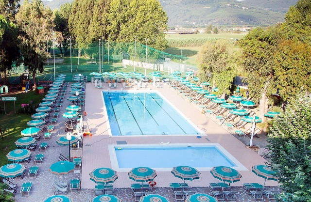 Nice apartment for 4 guests with pool, WIFI, A/C, TV, balcony, pets allowed and parking