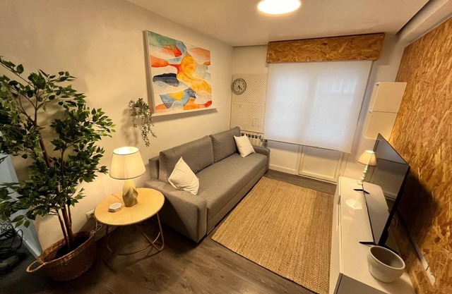 Nice apartment 7 minutes from downtown and from the bus and train stations.