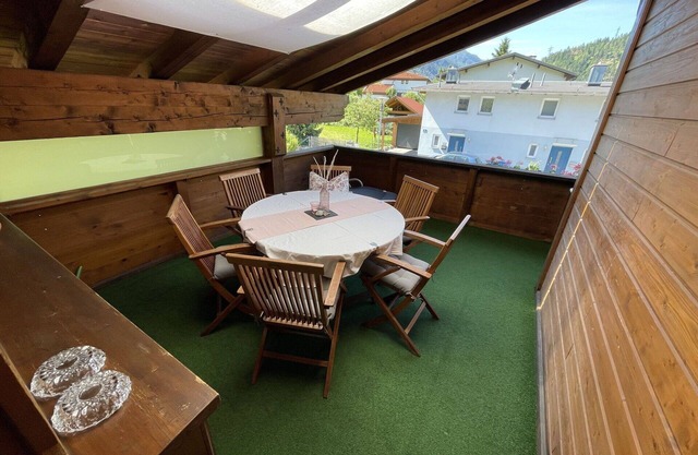 Nice apartment for 12 guests with WIFI, TV, terrace, pets allowed and parking
