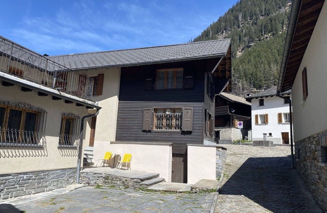 Nice apartment for 4 guests with WIFI, TV, patio and parking