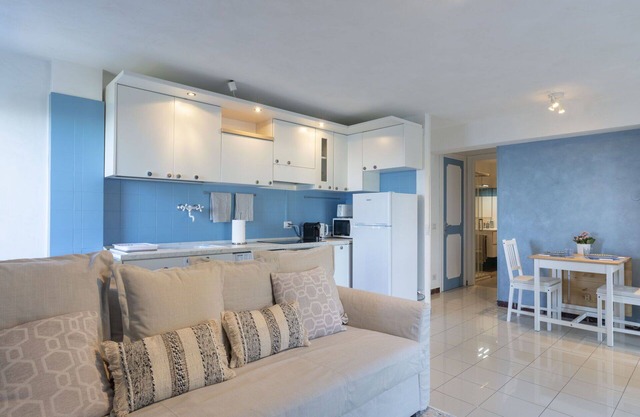 Nice apartment for 4 people with WIFI, TV, patio and parking