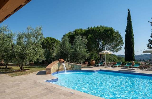 Nice apartment for 7 guests with WIFI, A/C, pool, TV, pets allowed, panoramic view and parking