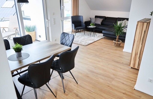 Nice apartment for 4 people with WIFI, TV, balcony, pets allowed and parking