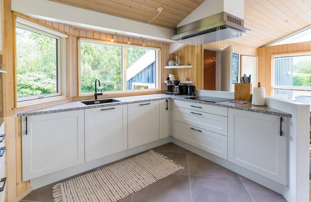 Nice big and well furnished cottage close to the wonderful bathing beach.