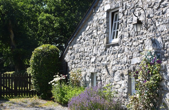 Nice gite with low ceilings in Han-sur-Lesse near a forest