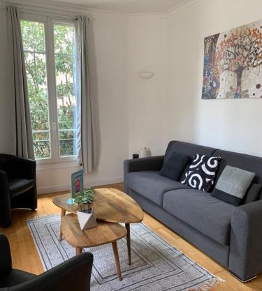 Nice Grand appartement face jardin