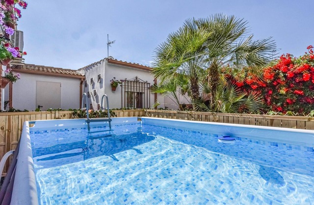 Nice home in Córdoba with WiFi