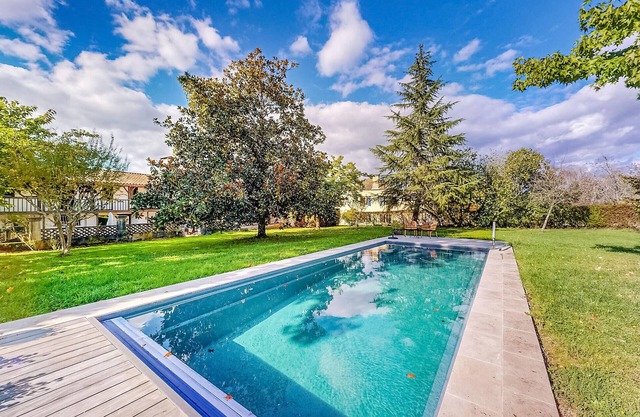 Nice home in Montgaillard