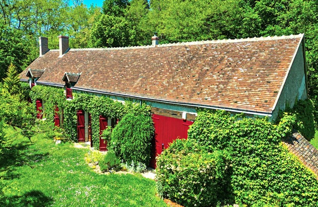 Nice home in Selles-sur-Cher with WiFi