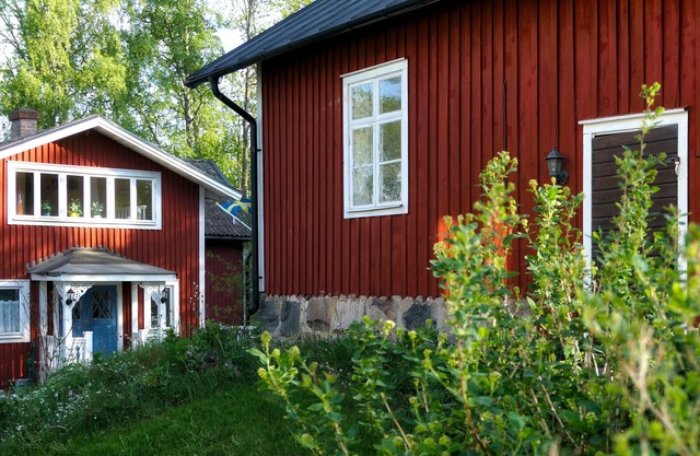 Nice old style cottage close to the Baltic Sea
