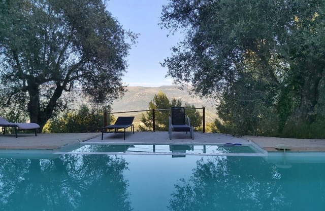 Nice peaceful house with swimming pool on the mountains near the sea