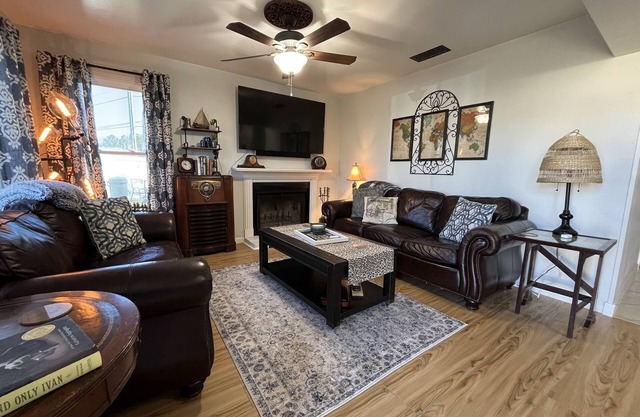 No chores!/6 guests/⬇️stairs/🦮🐈/WI-FI/easy access/grill