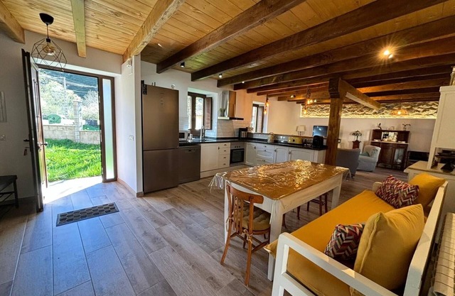 No es una Casa Rural Cualquiera. Es un Pequeño Paraíso y te lo Estás Perdiendo