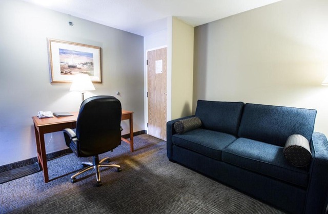 Nomad Hotel & Suites
