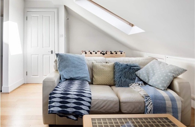 North London Fabulous Loft Apartment + Roof Terrace 5 mins Underground station