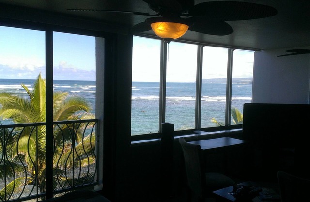 North Shore Oahu Beachfront Condo, 2BR/2BA